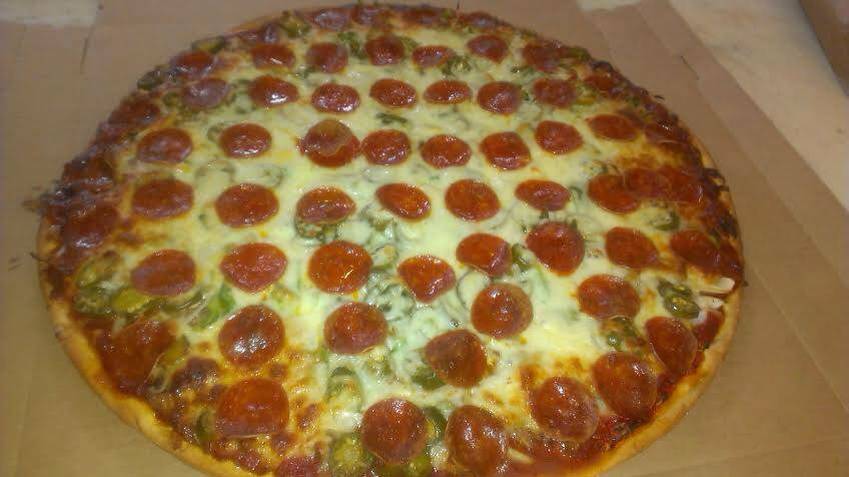 Bella Vita Pizzeria | restaurant | 3737 W Grand Ave, Chicago, IL 60651, USA | 7736382332 OR +1 773-638-2332