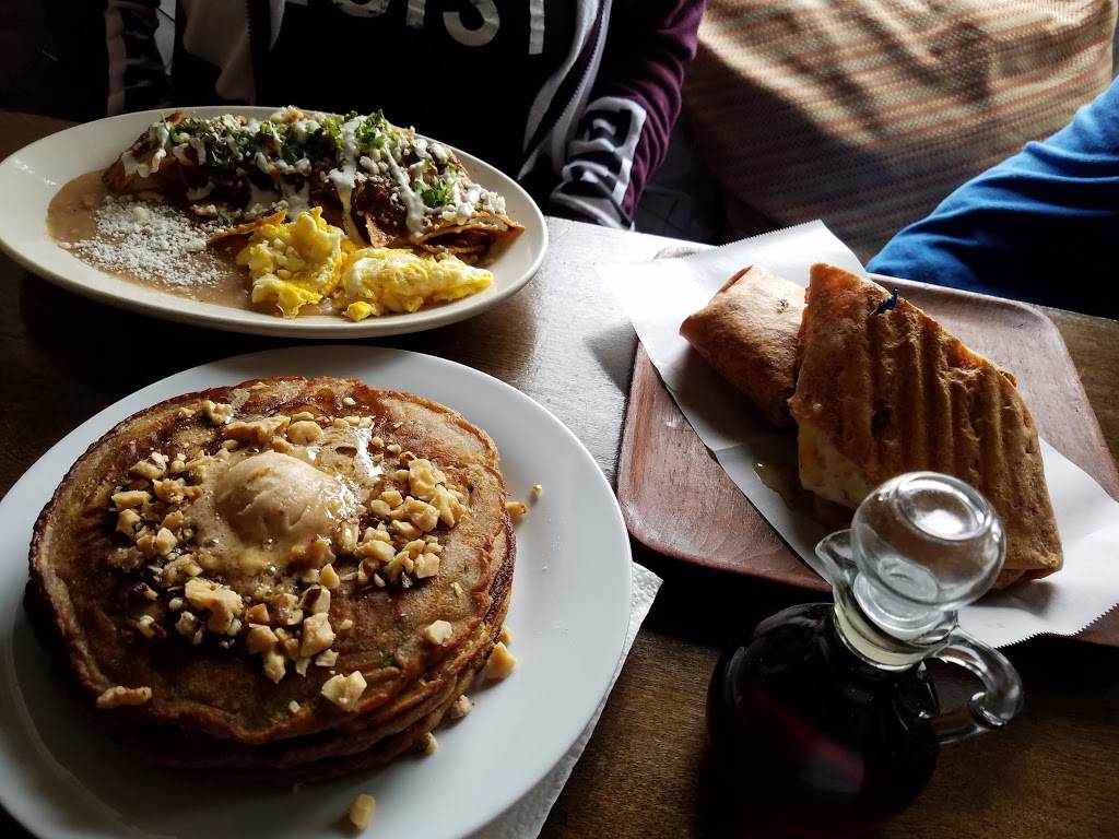 Arctic Hotspot Cafe & Catering | cafe | 2509 E 4th St, Los Angeles, CA 90033, USA | 3232647912 OR +1 323-264-7912