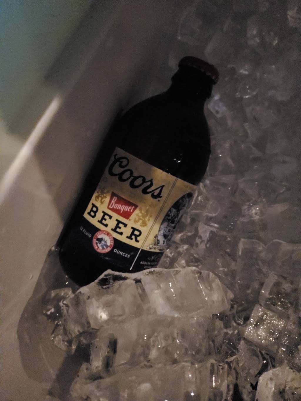 Carlyns Cove | restaurant | 2118 Boston Post Rd, Larchmont, NY 10538, USA | 9143156239 OR +1 914-315-6239