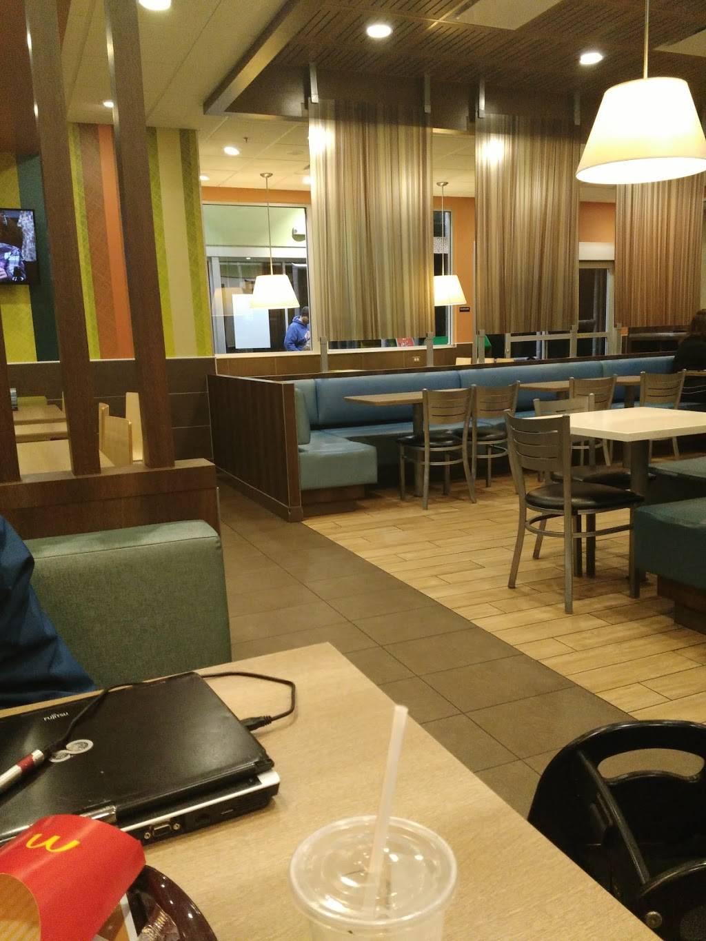 McDonalds | restaurant | 1101 N Central Ave, Marshfield, WI 54449, USA | 7153874785 OR +1 715-387-4785