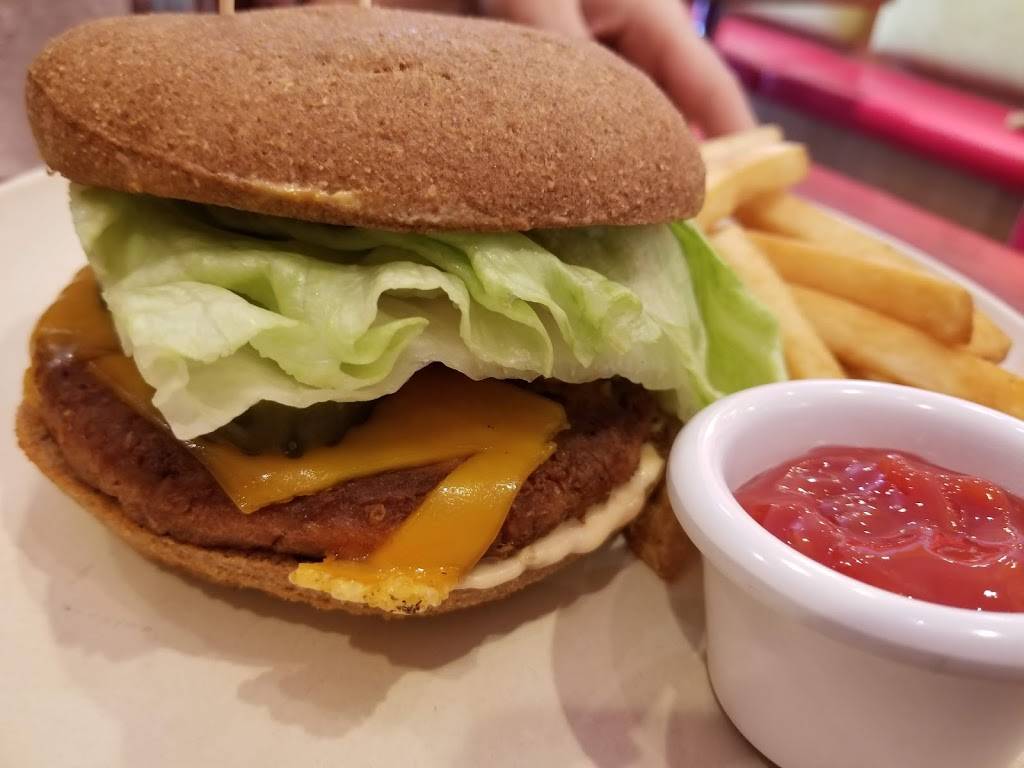 Veggie Grill | restaurant | 10916 Lindbrook Dr, Los Angeles, CA 90024, USA | 3102096070 OR +1 310-209-6070