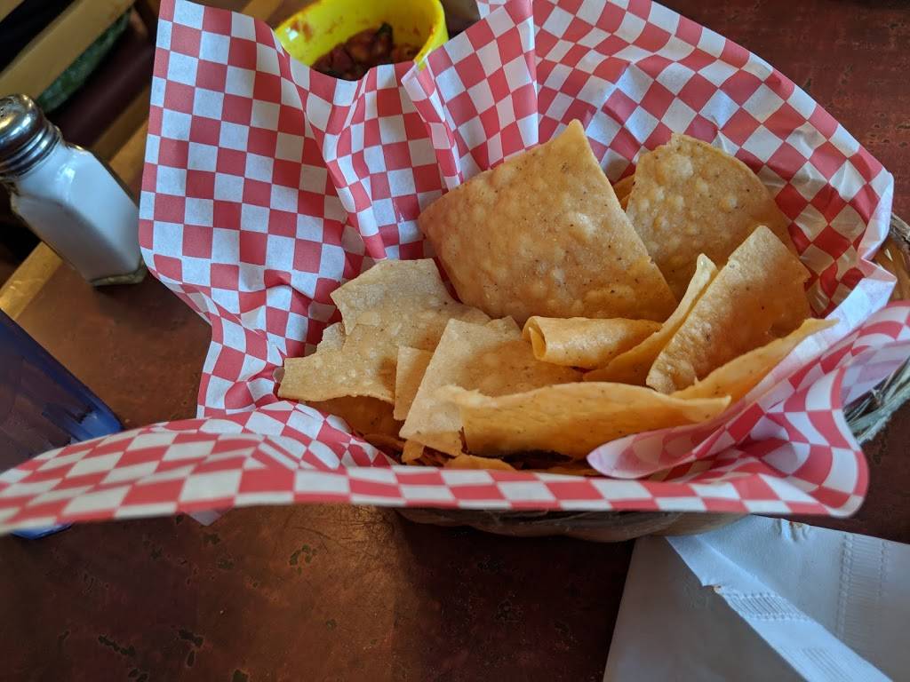 The Whole Enchilada | restaurant | 106 Yorba Linda Blvd, Placentia, CA 92870, USA | 7149930160 OR +1 714-993-0160