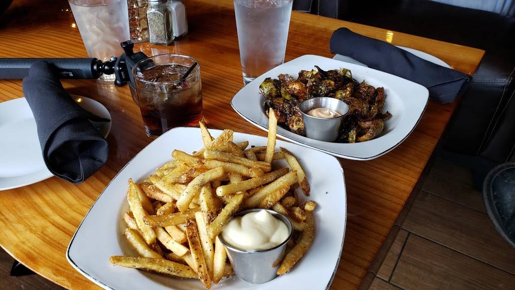 Kellys Restaurant & Lounge | night club | 1444 Cole St, Enumclaw, WA 98022, USA | 3602842333 OR +1 360-284-2333