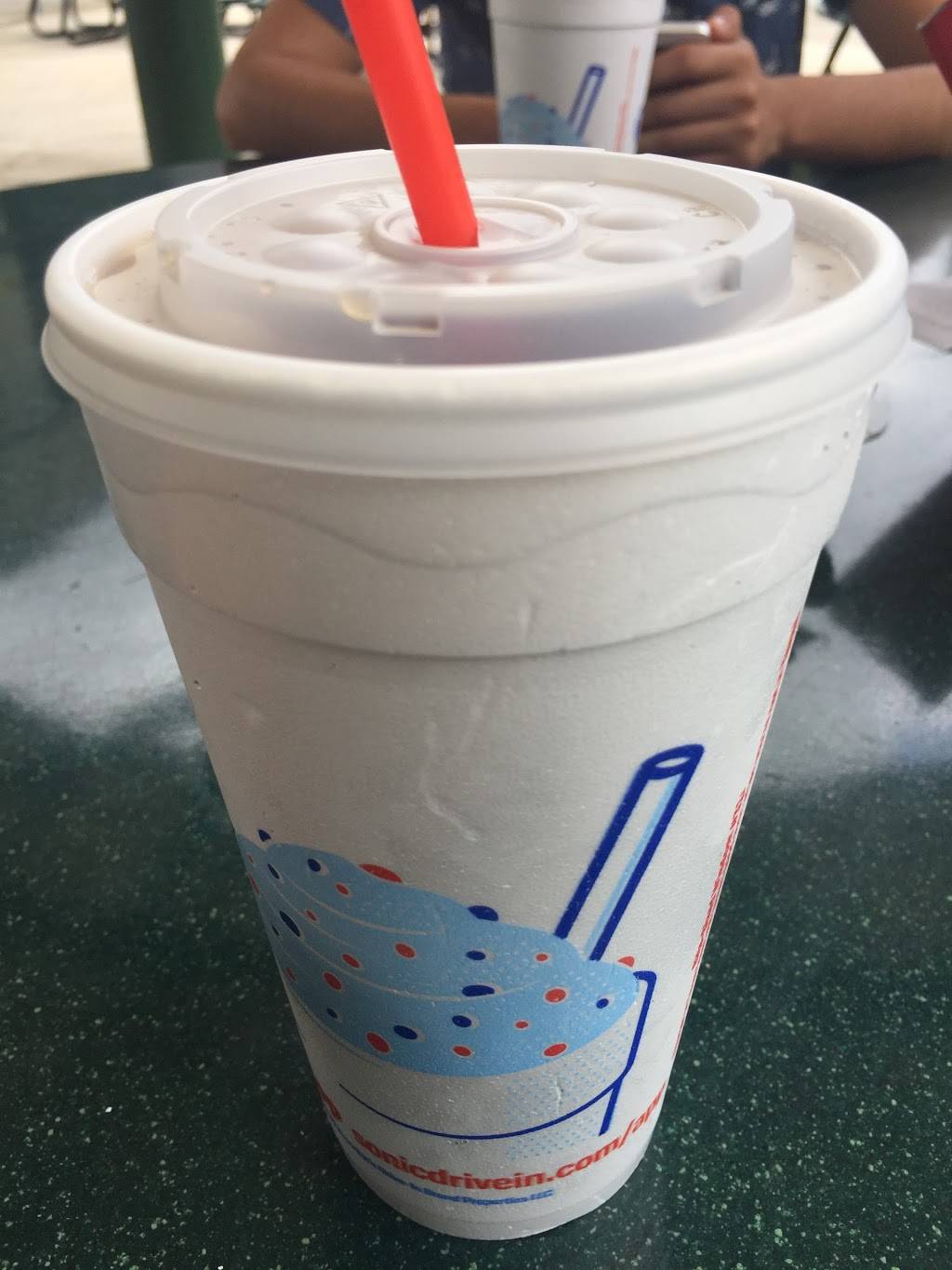 Sonic Drive-In | restaurant | 4623, I-35, San Antonio, TX 78225, USA | 2109219312 OR +1 210-921-9312