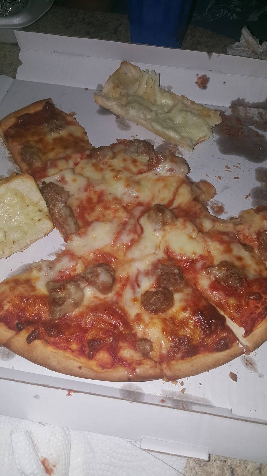 Lil Bellas Pizza | restaurant | 814 1st St, Lasalle, IL 61301, USA | 8152201909 OR +1 815-220-1909