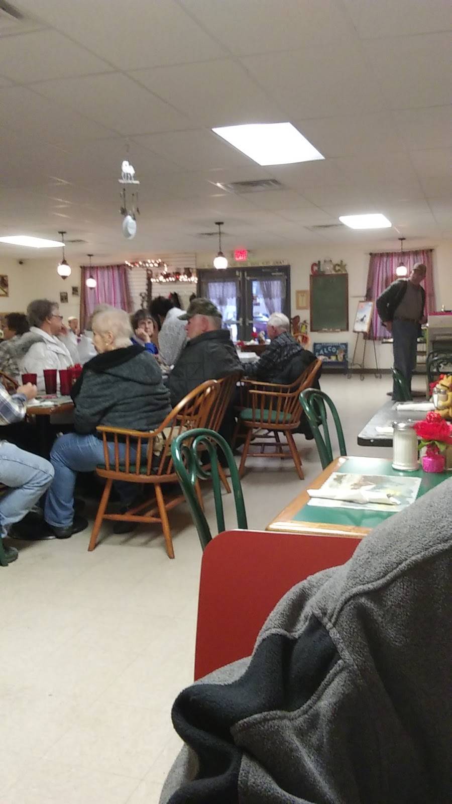 Wilmas Diner | restaurant | 10 E Washington St, Fort Ashby, WV 26719, USA | 3042982140 OR +1 304-298-2140