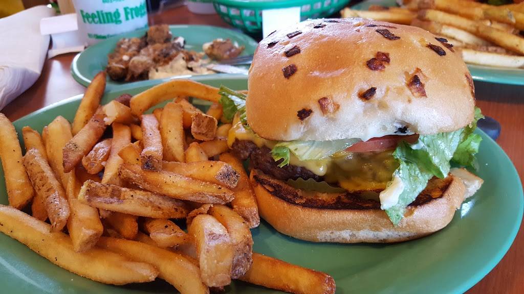 The Froghead Grill | restaurant | 121 Clinton Center Dr, Clinton, MS 39056, USA | 6019240725 OR +1 601-924-0725