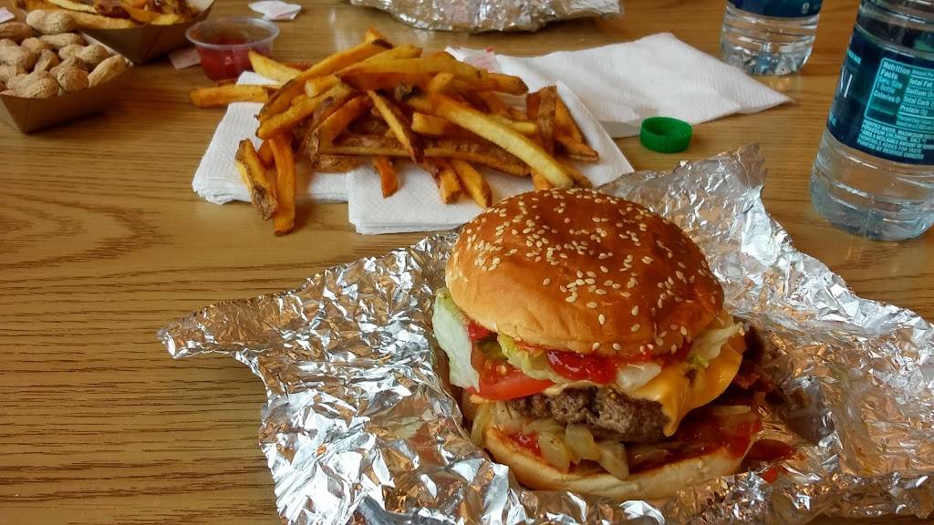Five Guys | meal takeaway | 198 Maine Mall Rd, South Portland, ME 04106, USA | 2075361012 OR +1 207-536-1012