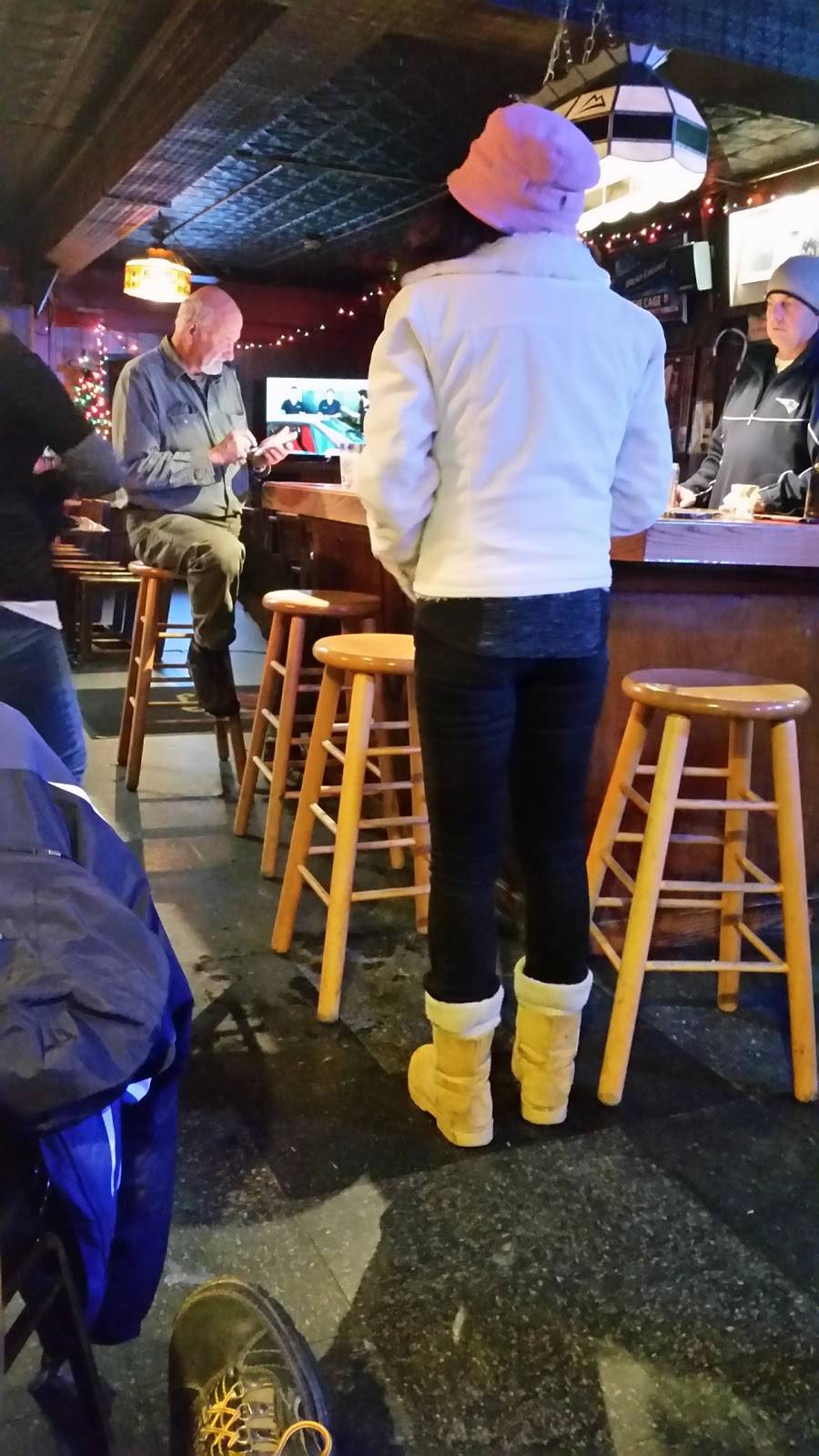 Cage | restaurant | 97 Ash St, Lewiston, ME 04240, USA | 2077830668 OR +1 207-783-0668