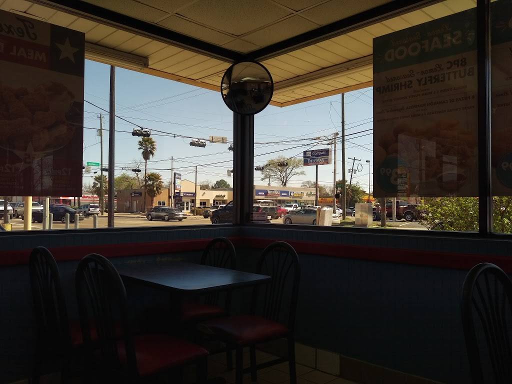 Churchs Chicken | restaurant | 925 E Tidwell Rd, Houston, TX 77022, USA | 7136920247 OR +1 713-692-0247