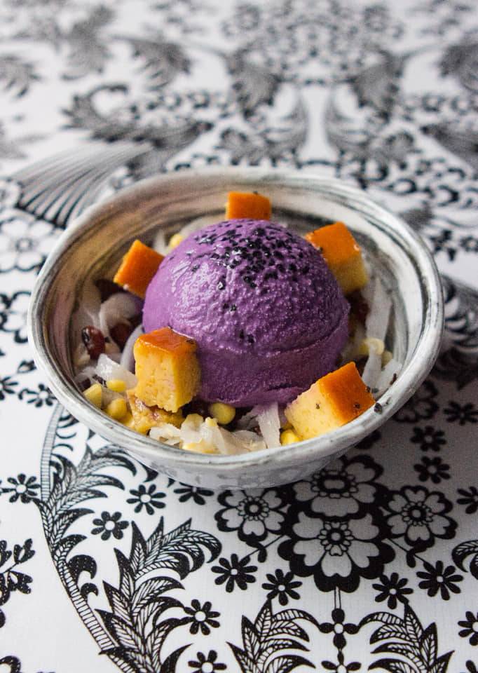 Bayan ko | restaurant | 1810 W Montrose Ave, Chicago, IL 60613, USA | 7736986373 OR +1 773-698-6373