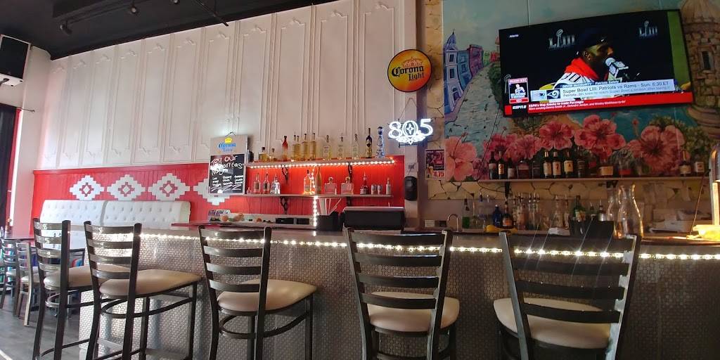 Santana’s Cantina | restaurant | 537A Main St, Vacaville, CA 95688, USA | 7077248111 OR +1 707-724-8111