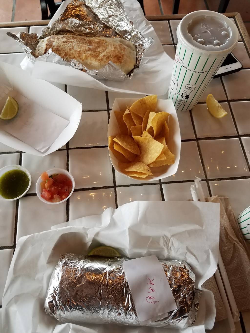 Poquito Mas | restaurant | 2635 W Olive Ave, Burbank, CA 91505, USA | 8185632252 OR +1 818-563-2252