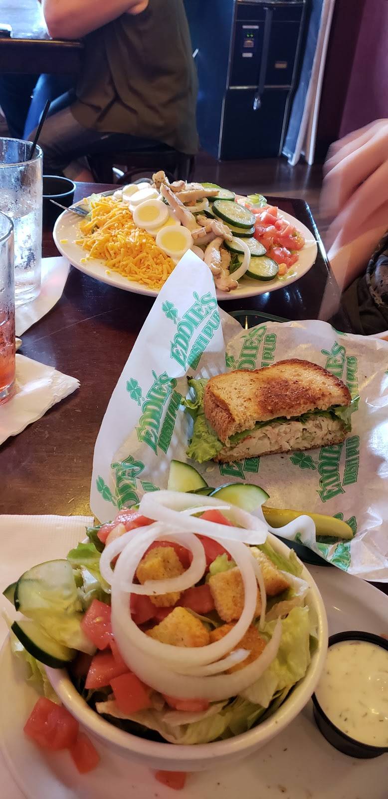 Eddies Irish Pub | restaurant | 800 S Marquette Rd, Prairie du Chien, WI 53821, USA | 6083266625 OR +1 608-326-6625