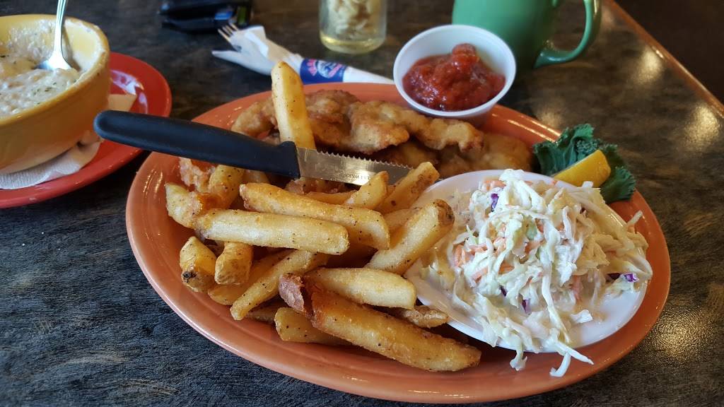 Wallys Chowder House Broiler | restaurant | 22531 Marine View Dr S, Des Moines, WA 98198, USA | 2068788140 OR +1 206-878-8140