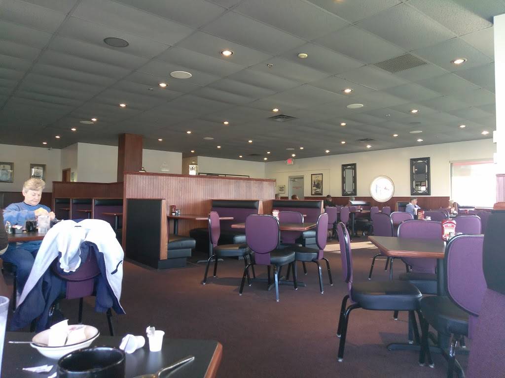 Menches Brothers of Perry | restaurant | 4887 Tuscarawas St W, Canton, OH 44708, USA | 2344103444 OR +1 234-410-3444