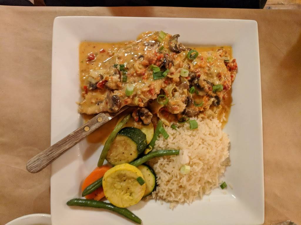 Grizzly Grill | restaurant | 250 Bonta St, Blairsden, CA 96103, USA | 5308361300 OR +1 530-836-1300