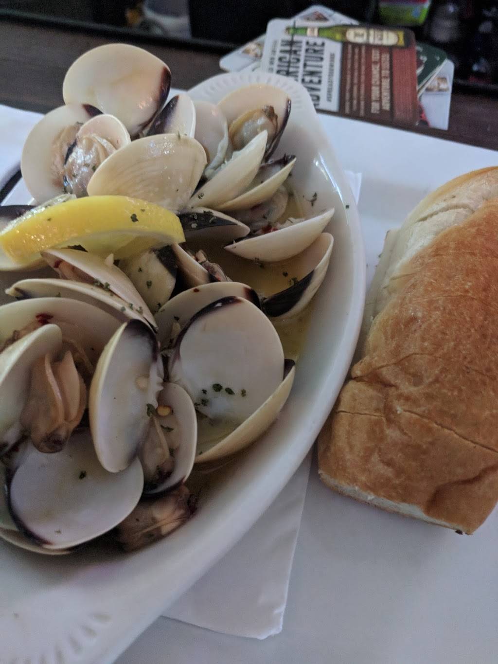 Skyline Tavern & Restaurant | restaurant | 241 W Butler Ave, Chalfont, PA 18914, USA | 2158228852 OR +1 215-822-8852