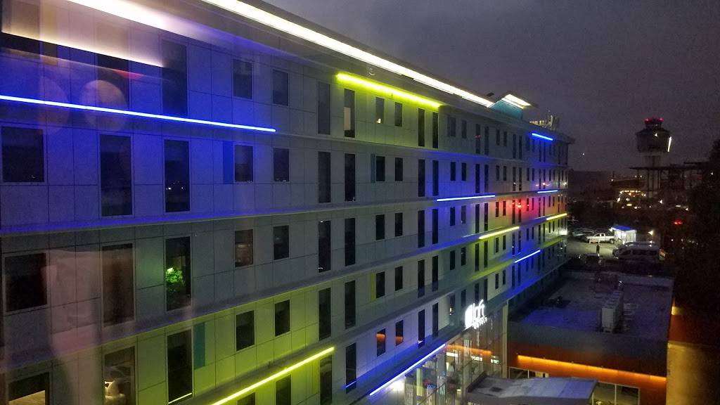 ibis Styles New York LaGuardia Airport | restaurant | 100-33 Ditmars Blvd, East Elmhurst, NY 11369, USA | 7186067400 OR +1 718-606-7400