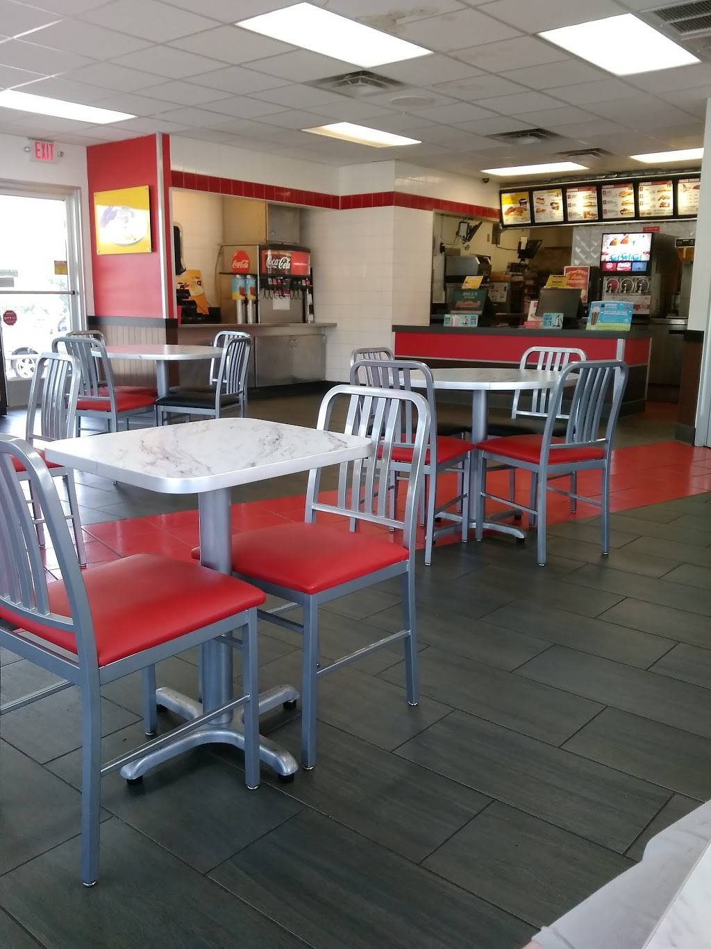 Krystal | meal takeaway | 2678 Zelda Rd, Montgomery, AL 36107, USA | 3342656016 OR +1 334-265-6016