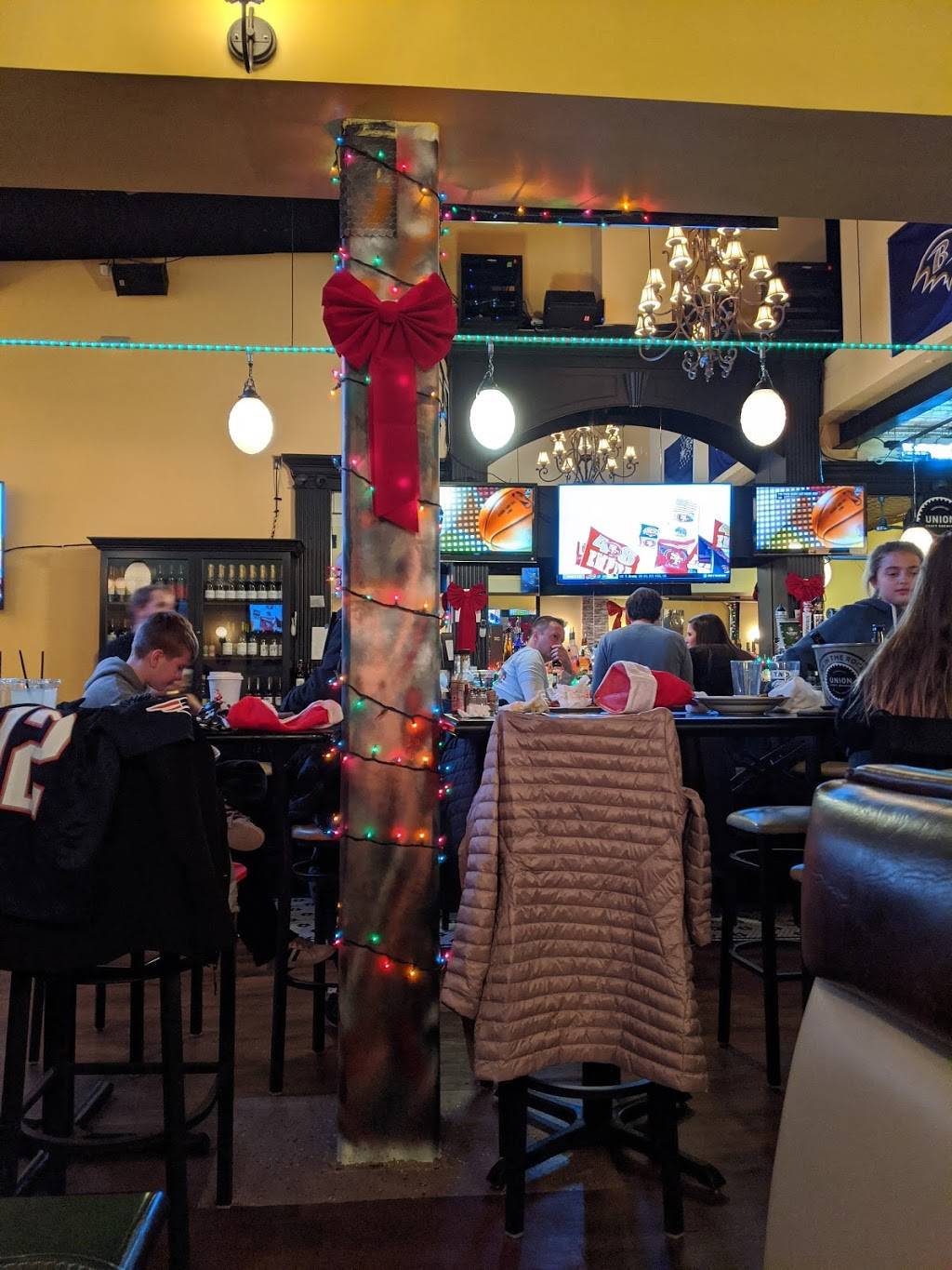 Spice Squared Indian restaurant, American & Sports Bar | restaurant | 2903 ODonnell St, Baltimore, MD 21224, USA | 6673033142 OR +1 667-303-3142