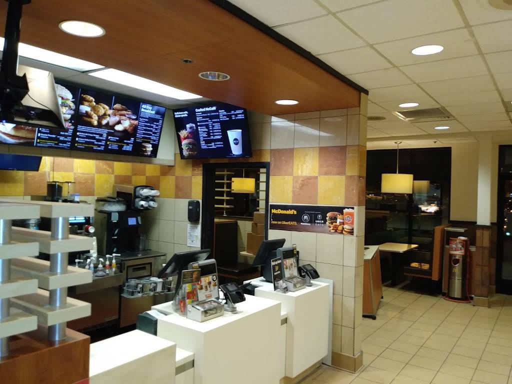 McDonalds | cafe | 825 W Warner Rd, Gilbert, AZ 85233, USA | 4809265449 OR +1 480-926-5449