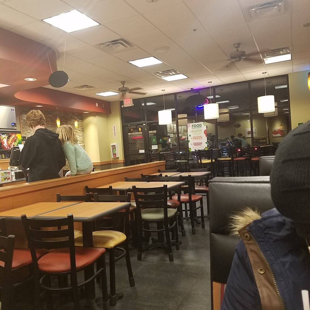 Subway | meal takeaway | 1633 Monks Ave Suite 110, Mankato, MN 56001, USA | 5073857821 OR +1 507-385-7821