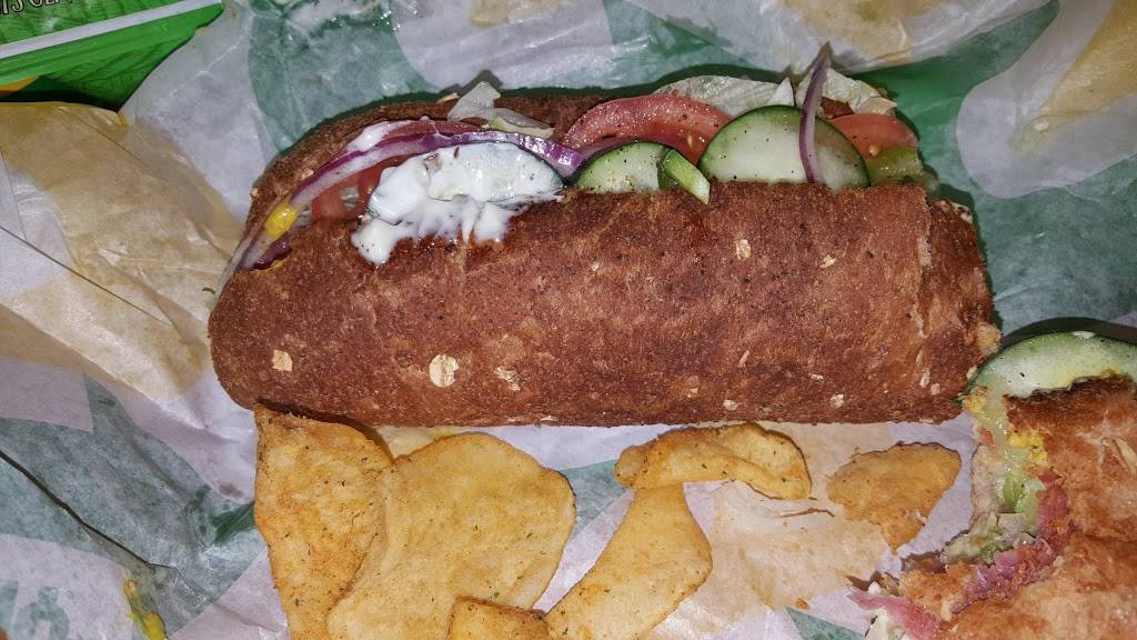 Subway | restaurant | 31387 Outer Hwy 10 S, Redlands, CA 92373, USA | 9097941300 OR +1 909-794-1300