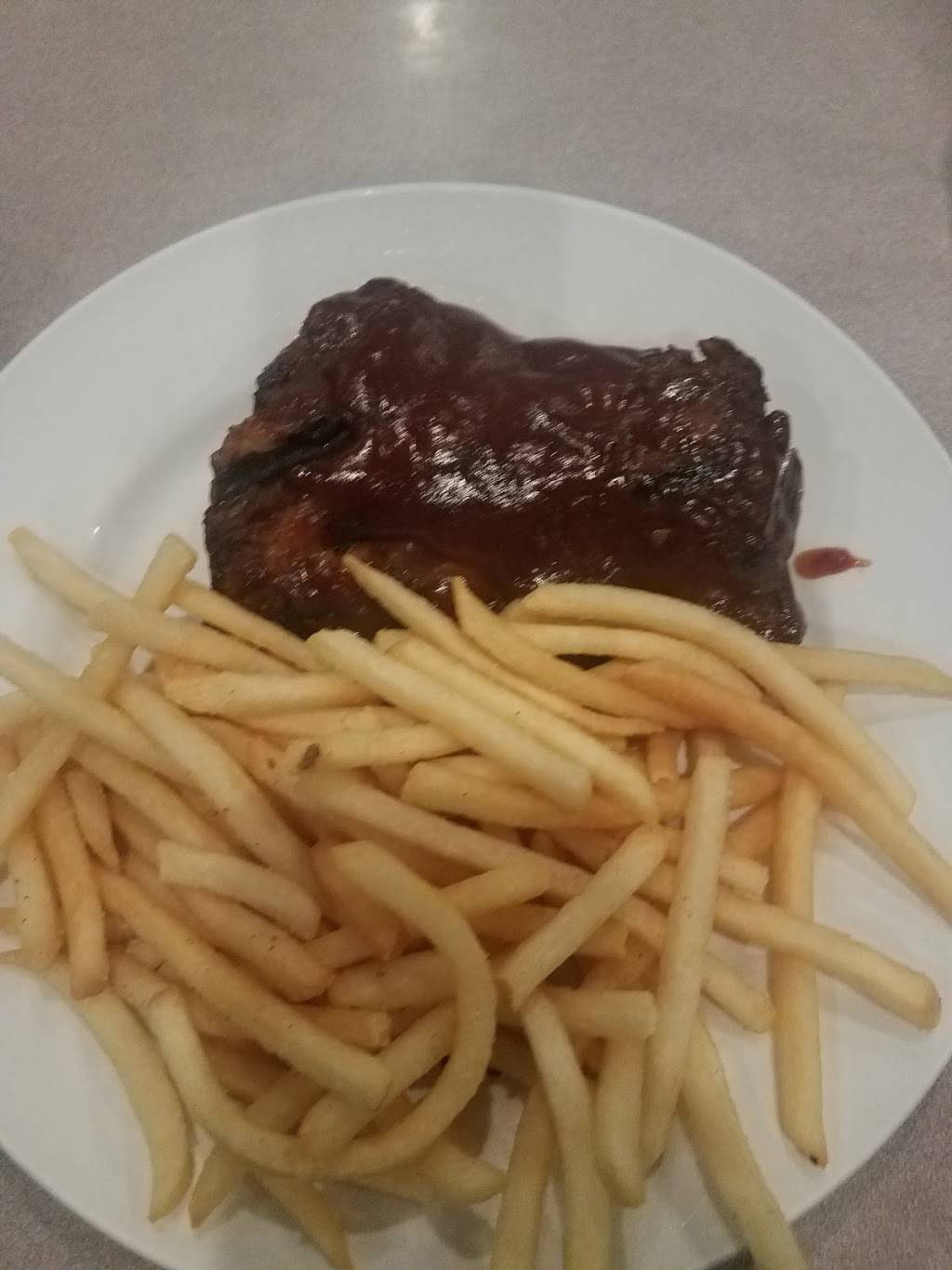 Aviator Sports Bar & Grille | restaurant | 5105 S Howell Ave, Milwaukee, WI 53207, USA | 4148313666 OR +1 414-831-3666