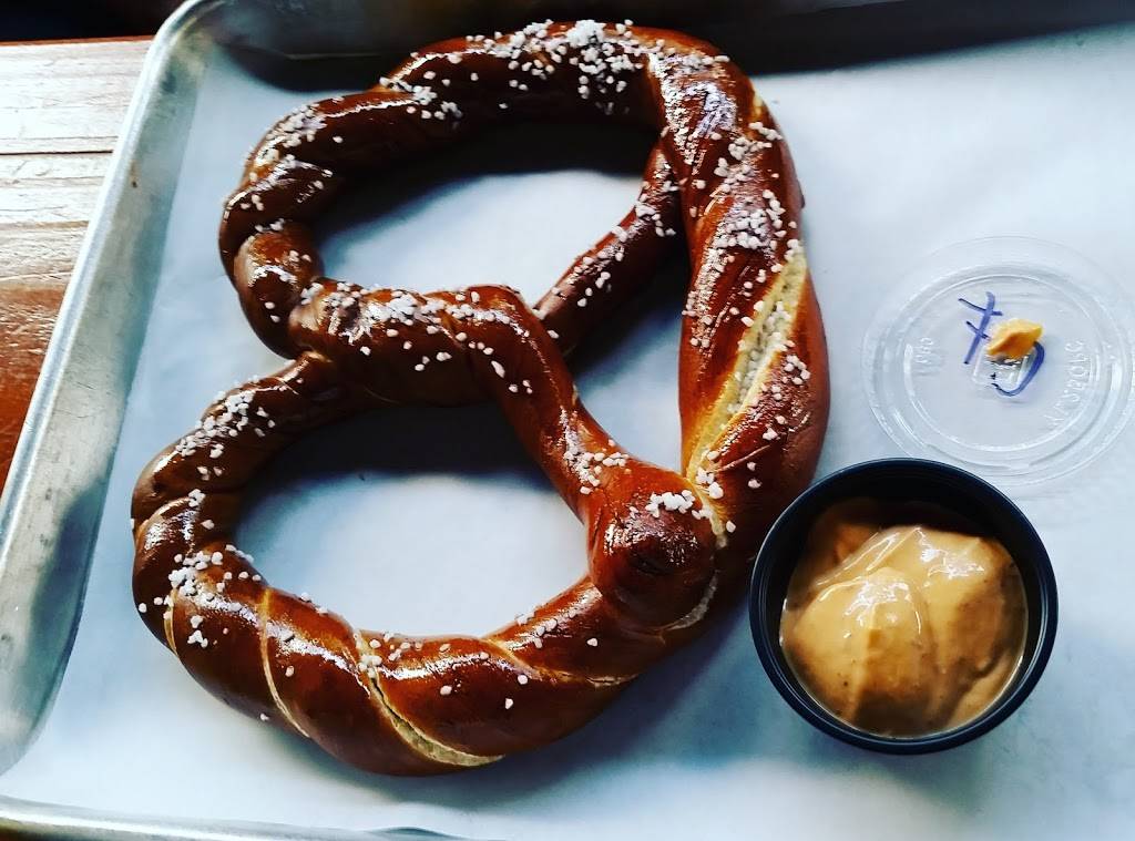 Link N Hops | restaurant | 3111 Glendale Blvd, Los Angeles, CA 90039, USA | 3234269049 OR +1 323-426-9049