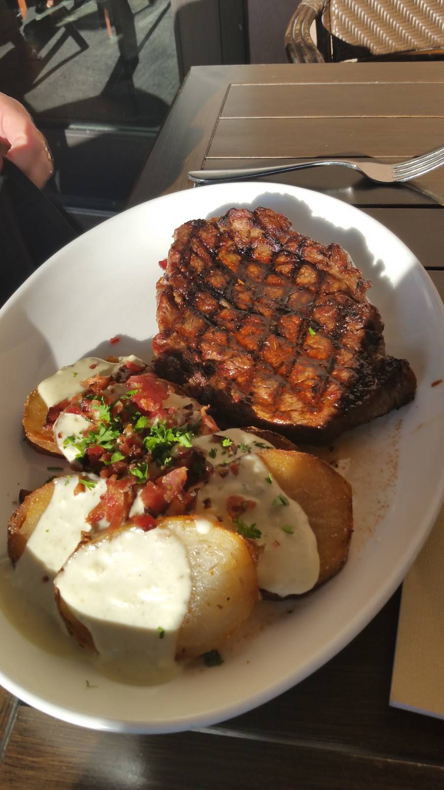 Baxters Lakeside Grille | restaurant | 2124 Bagnell Dam Blvd, Lake Ozark, MO 65049, USA | 5733652669 OR +1 573-365-2669