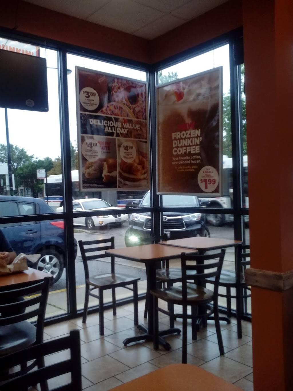 Dunkin Donuts | cafe | 6250 N Clark St, Chicago, IL 60660, USA | 7733382700 OR +1 773-338-2700