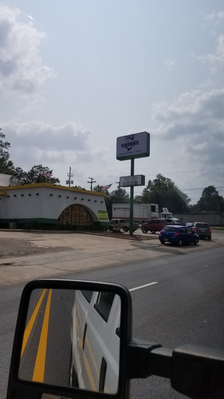 Texarkana Sharks | restaurant | 1010 E 9th St, Texarkana, AR 71854, USA | 8702161889 OR +1 870-216-1889