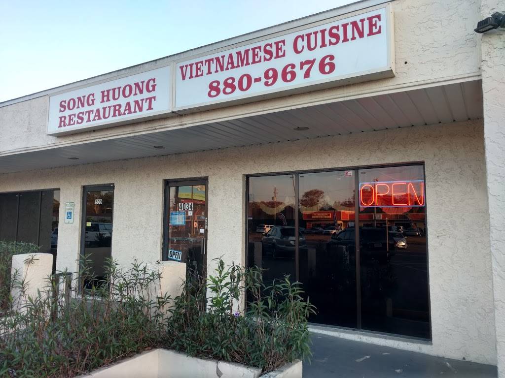Song Huong | restaurant | 4034 W Waters Ave, Tampa, FL 33614, USA | 8138809676 OR +1 813-880-9676