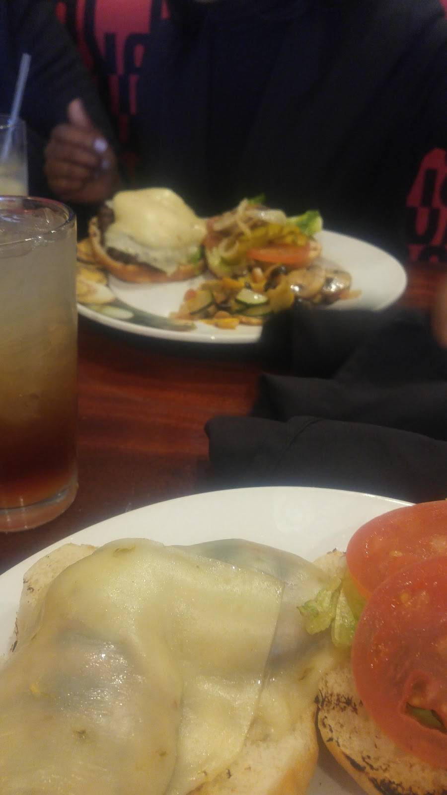 Sporting News Grill | restaurant | 4848 Constitution Ave, Baton Rouge, LA 70808, USA | 2256365347 OR +1 225-636-5347