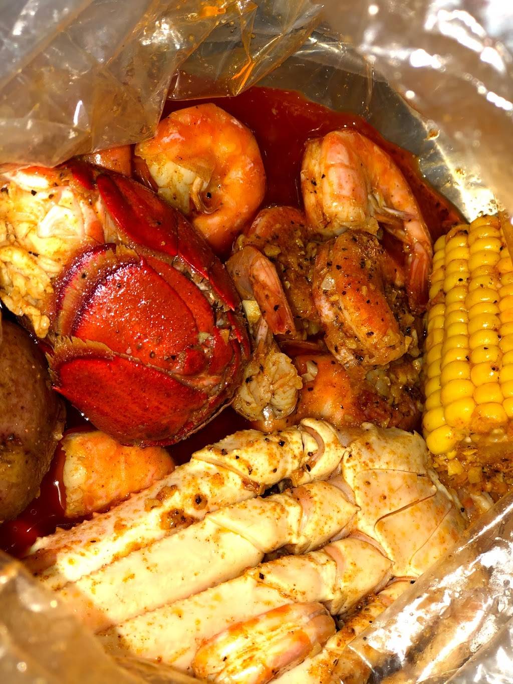 The Juicy Crab | restaurant | 5700 University Pointe Blvd, Charlotte, NC 28262, USA | 9802197060 OR +1 980-219-7060