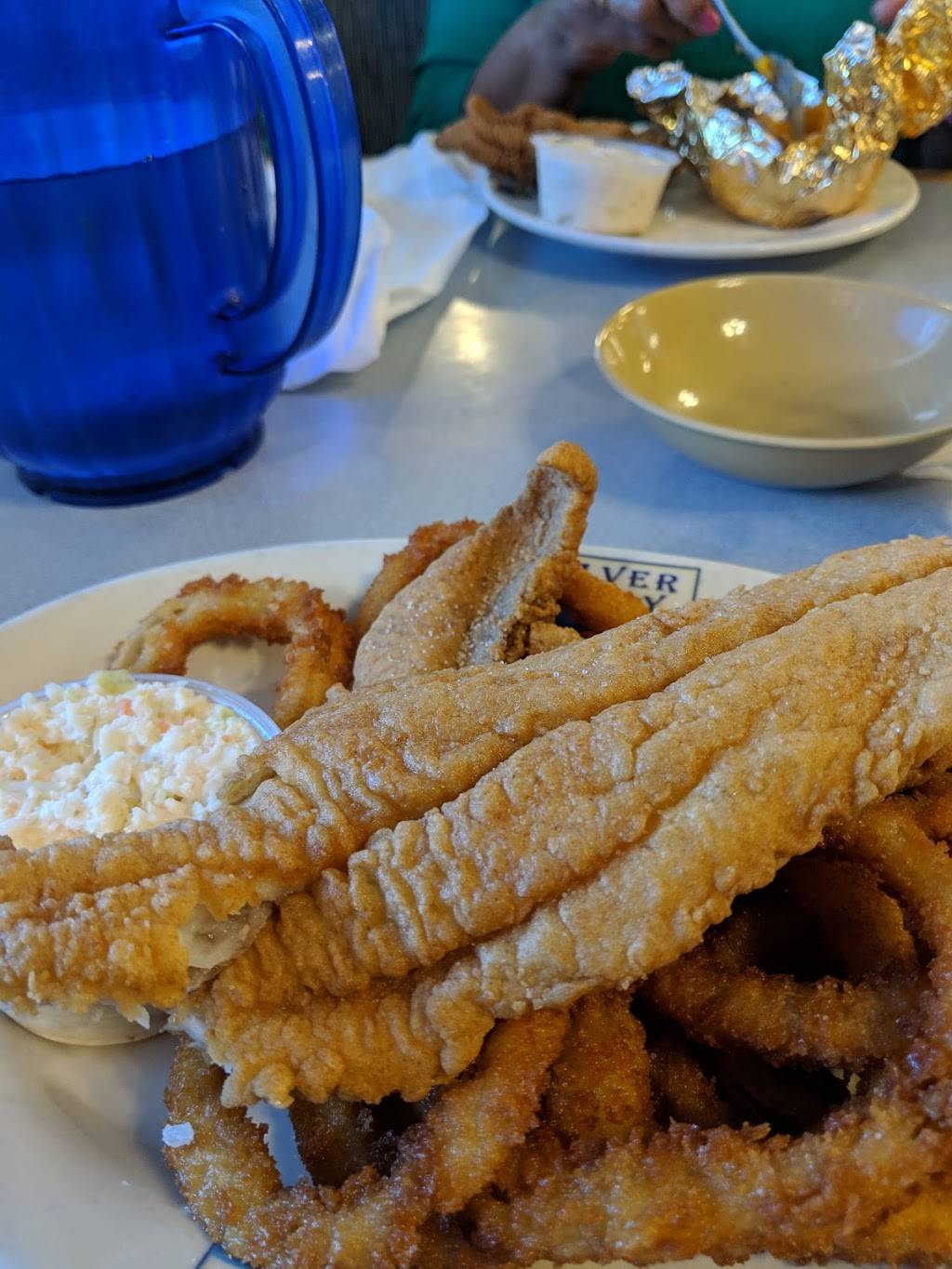 Silver Bay Seafood | restaurant | 7027 Calhoun Memorial Hwy, Easley, SC 29640, USA | 8648559774 OR +1 864-855-9774