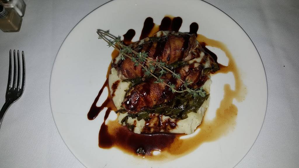 Hatties | restaurant | 418 N Bishop Ave, Dallas, TX 75208, USA | 2149427400 OR +1 214-942-7400