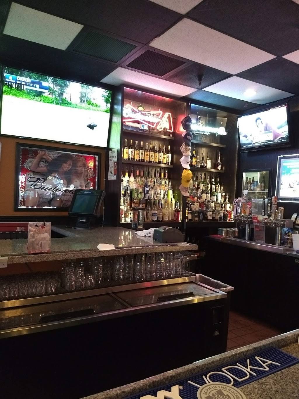 Tailgaters Sports Bar & Grill | restaurant | 6070 W Bell Rd, Glendale, AZ 85308, USA | 6025479366 OR +1 602-547-9366