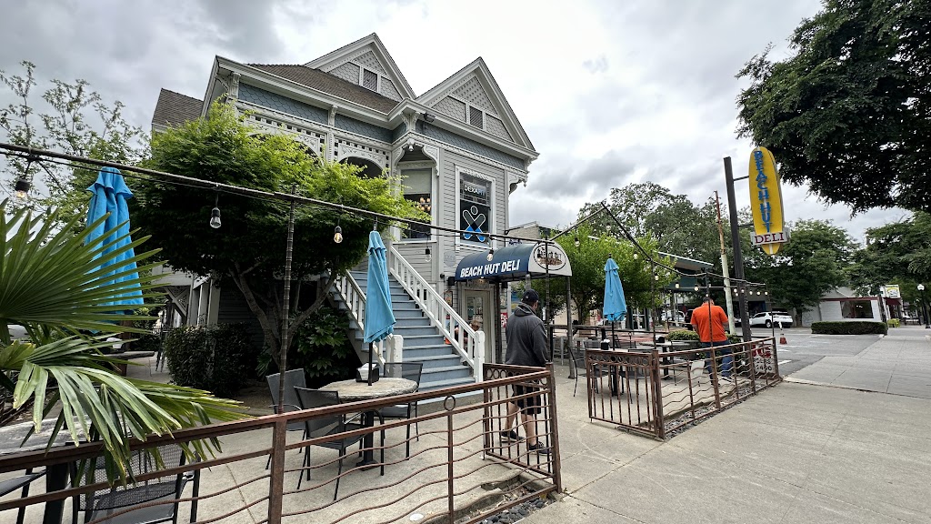 Beach Hut Deli | restaurant | 2406 J St, Sacramento, CA 95816, USA | 9164421400 OR +1 916-442-1400