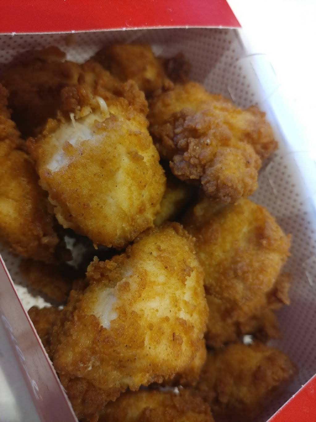 Chick-fil-A Newington | restaurant | 3240 Berlin Turnpike, Newington, CT 06111, USA | 8606650048 OR +1 860-665-0048