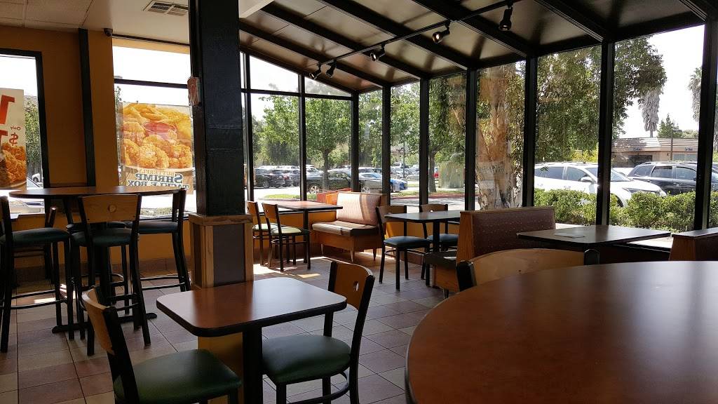 Popeyes Louisiana Kitchen | restaurant | 520 New Los Angeles Ave, Moorpark, CA 93021, USA | 8055629001 OR +1 805-562-9001