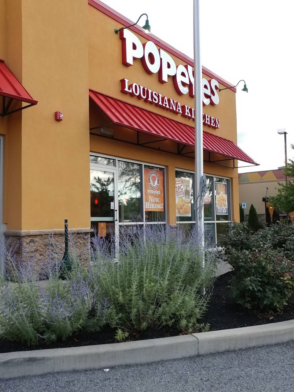 Popeyes Louisiana Kitchen | restaurant | 625 E Carmel Dr, Carmel, IN 46032, USA | 3178154604 OR +1 317-815-4604