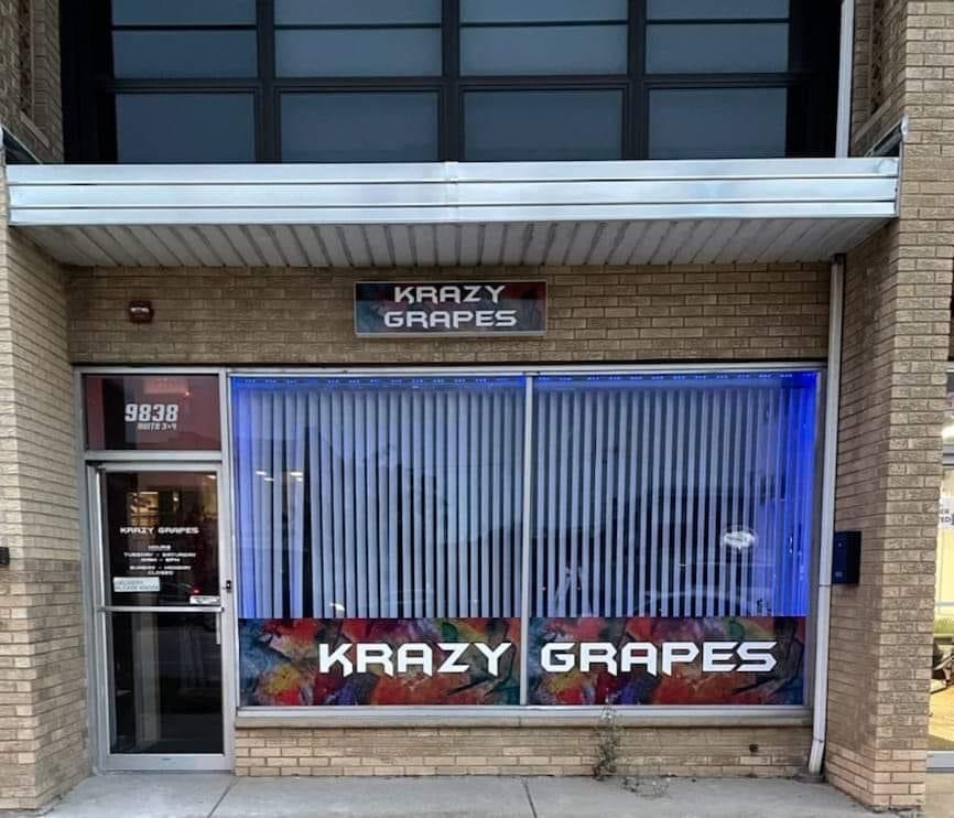 Krazy Grapes | restaurant | 9838 Roosevelt Rd, Westchester, IL 60154, USA | 7083974949 OR +1 708-397-4949