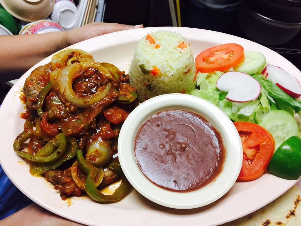 La Pupusa Loca | restaurant | 10112 Hammerly Blvd, Houston, TX 77080, USA | 7137220044 OR +1 713-722-0044