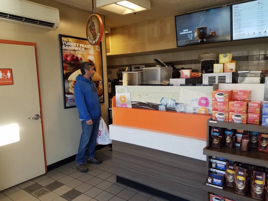 Dunkin Donuts | cafe | Gulf Gas Station, 10801 Grand Central Pkwy, East Elmhurst, NY 11369, USA | 7184781926 OR +1 718-478-1926