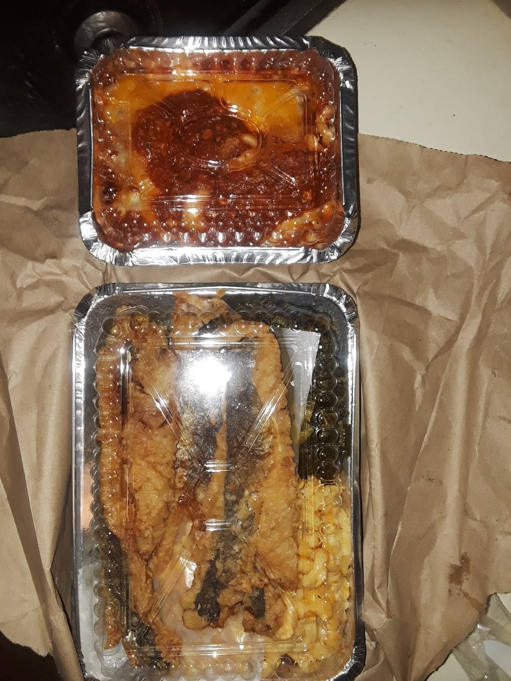 Johnny Kaks | restaurant | 2453 Adam Clayton Powell Jr Blvd, New York, NY 10030, USA | 2122341156 OR +1 212-234-1156