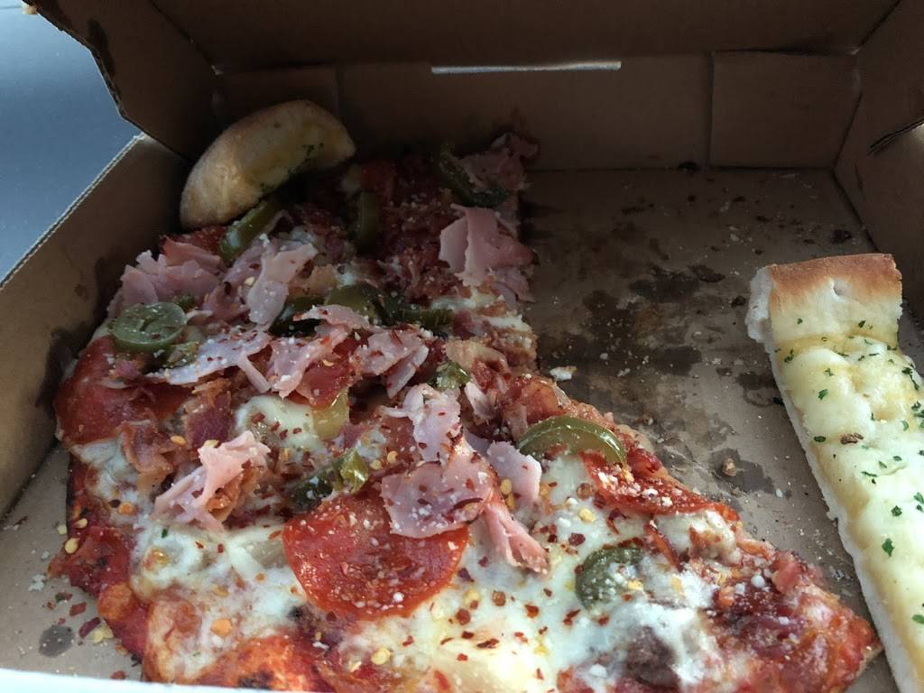 Pizza Man | restaurant | 114 E Cooke St, Mt Pulaski, IL 62548, USA | 2177925016 OR +1 217-792-5016