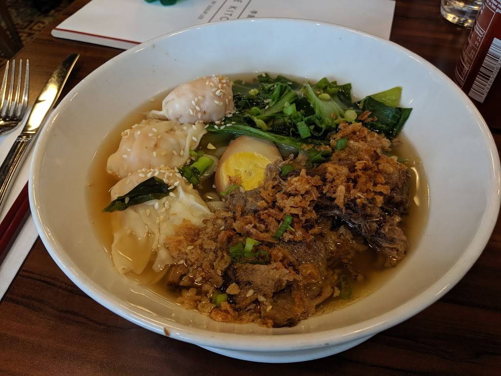 LEE Kitchen | restaurant | 6301 Silver Dart Dr, Mississauga, ON L5P 1B2, Canada | 4167763100 OR +1 416-776-3100