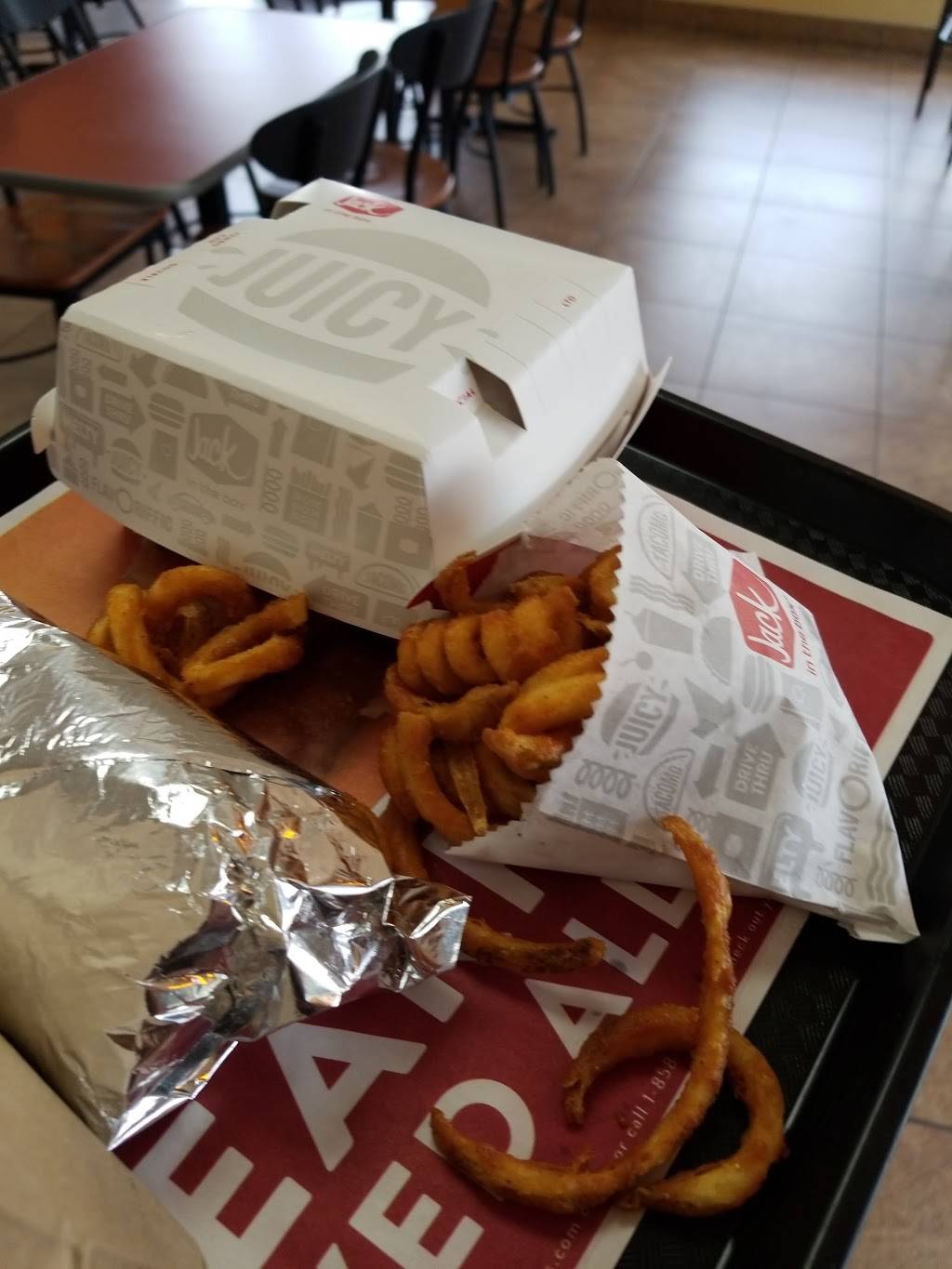 Jack in the Box | restaurant | 39526 N Gavilan Peak Pkwy, Anthem, AZ 85086, USA | 6235513380 OR +1 623-551-3380